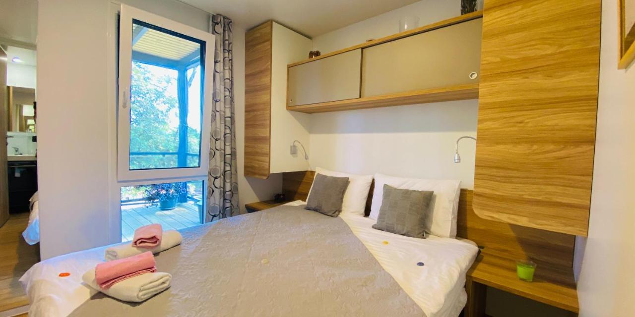 Mobile Home Lidano, Kamp Porton Biondi Rovinj Exterior photo